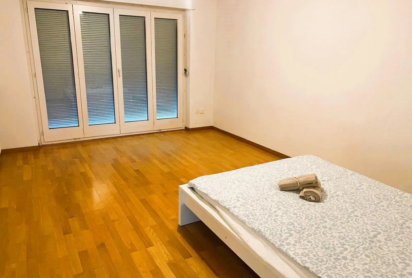 Large City Center Apartments With Balcony Alt Zürich