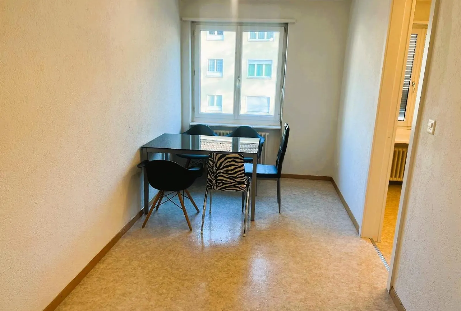 Large City Center Apartments With Balcony Alt Zurich