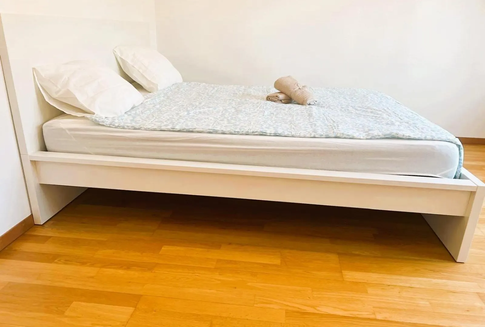 Large City Center Apartments With Balcony Alt Zurich