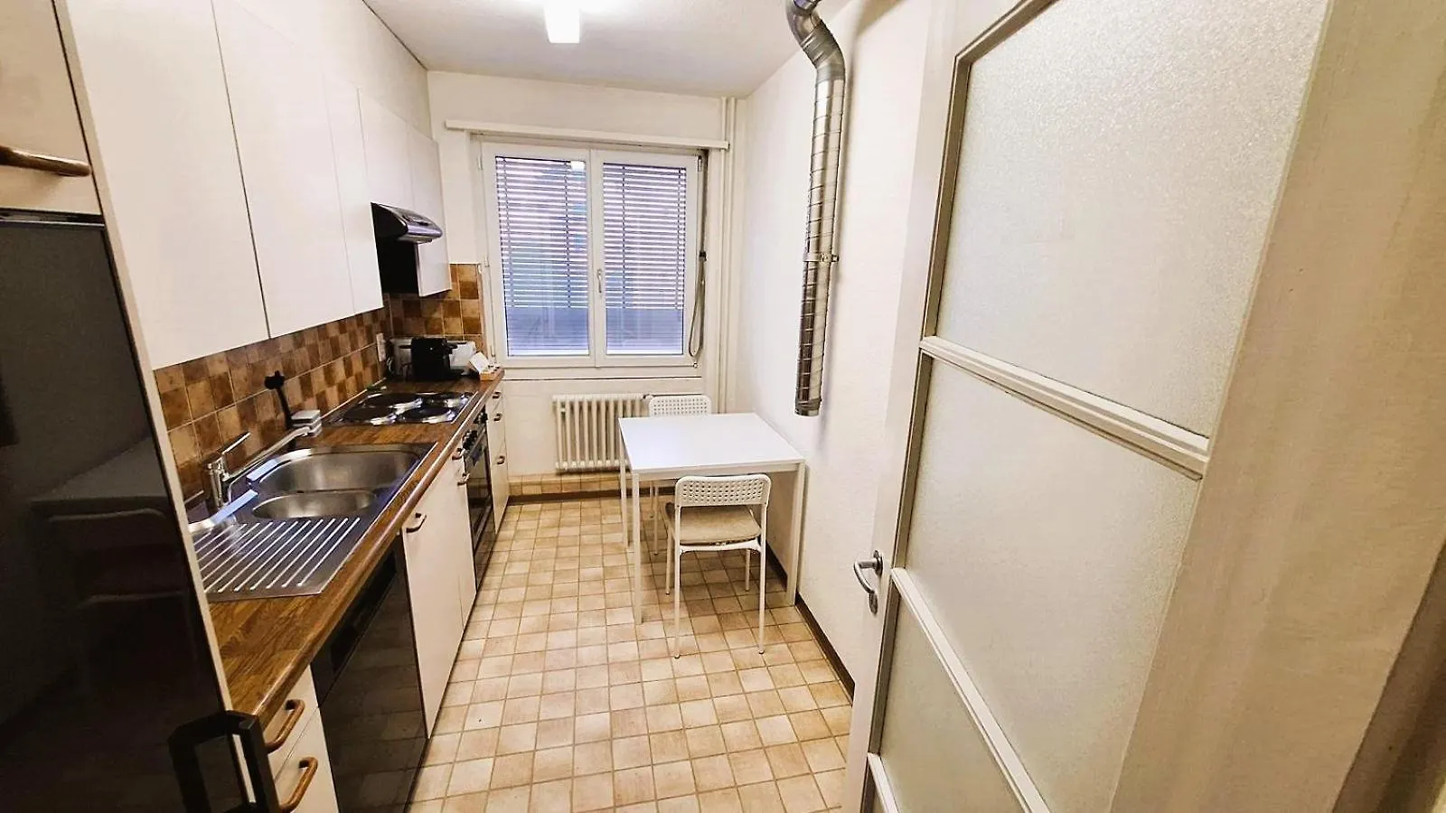 Large City Center Apartments With Balcony Alt Zurich Switzerland